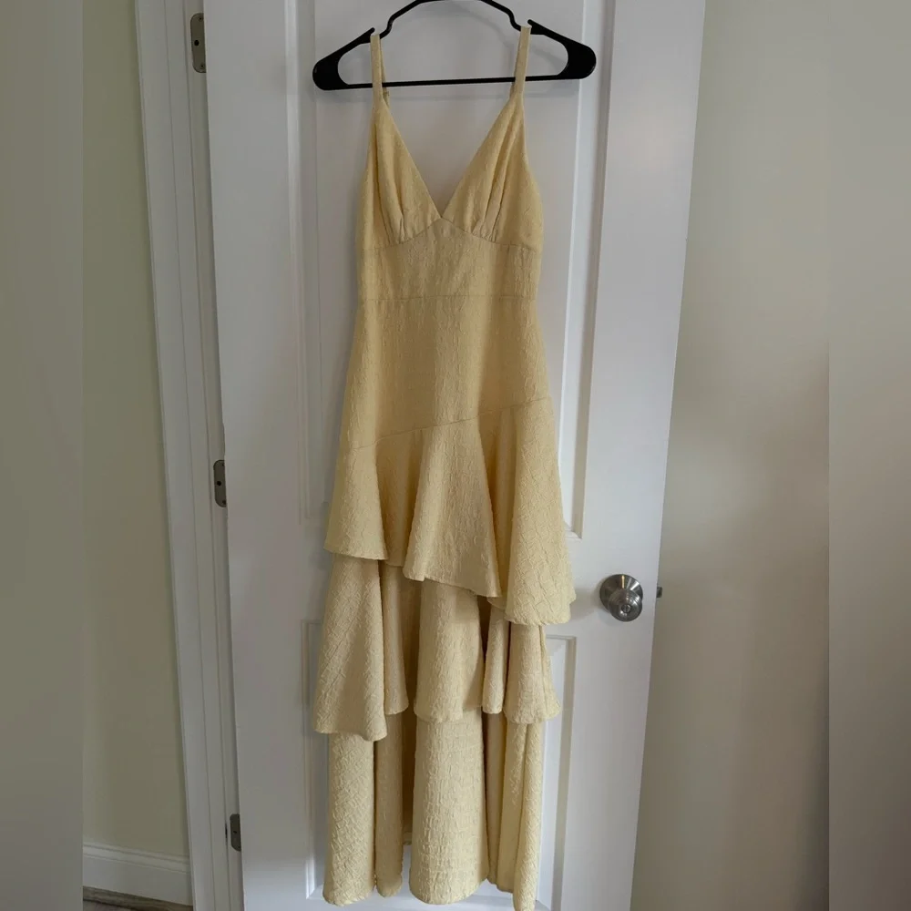 Layered Hem Maxi - Selfie Leslie XS - Picture 3 of 4